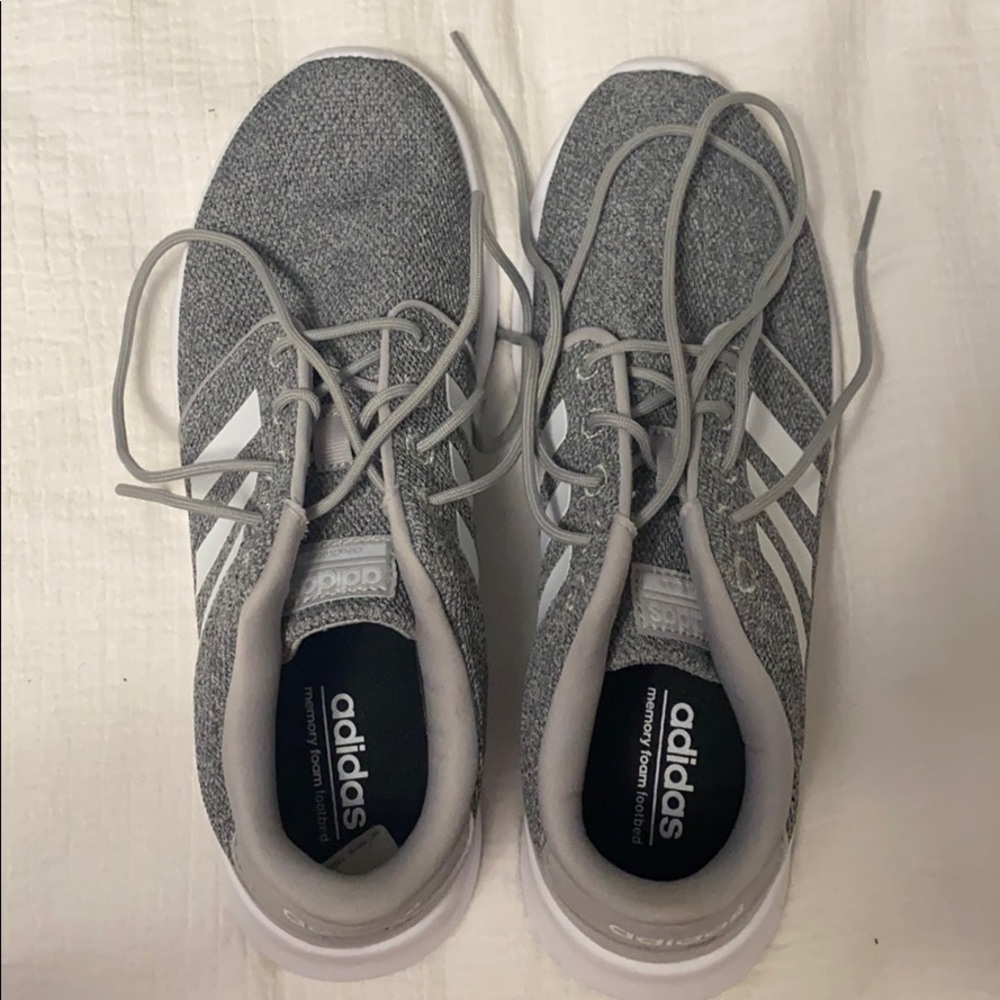 Adidas QT Racer 7.5 Gray and White LIKE NEW